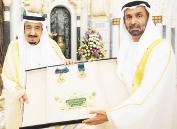 Arab Parliament honors King Salman